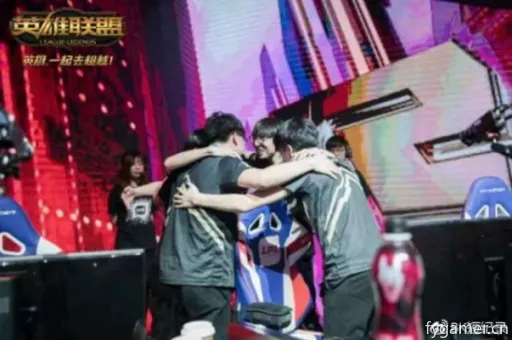 Uzi被野排队友秒认出深情表白!“没你谁看比赛” Uzi被野排队友秒认出深情表白!“没你谁看比赛”